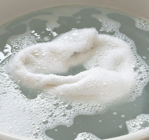 How to Whiten White Clothes Without Using Bleach: 6 Foolproof Tips