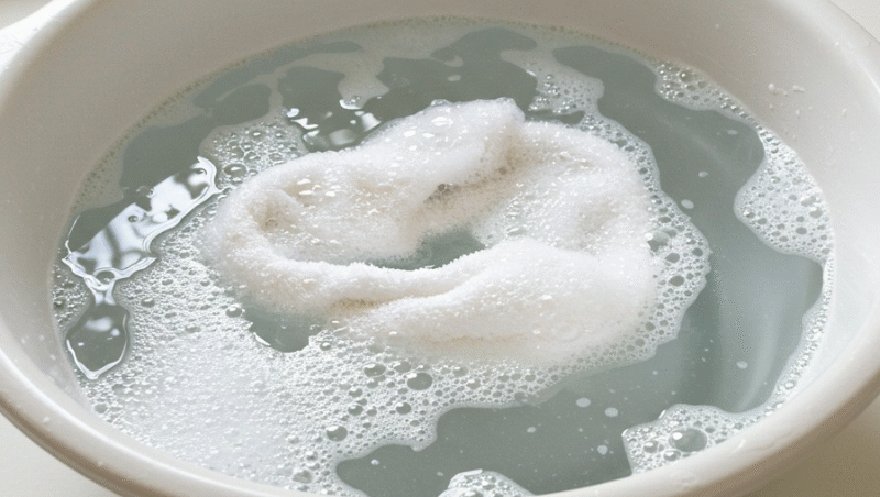 How to Whiten White Clothes Without Using Bleach: 6 Foolproof Tips