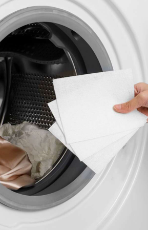 Por qué tantos meten toallitas húmedas en la lavadora: qué pasaría con la ropa