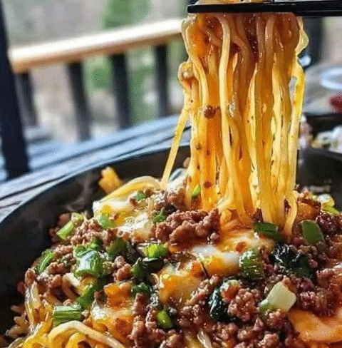 Mongolian Noodles with Ground Beef