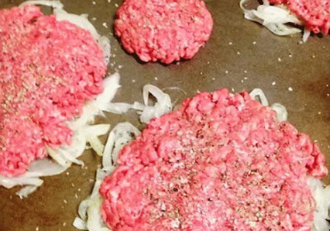 Oklahoma Fried Onion Burger — A Juicy, Crispy Taste of the Heartland