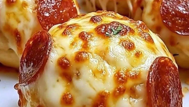 Pepperoni Pizza Bombs