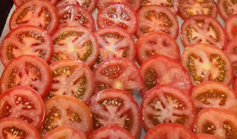 Scientists Reveal That Consumption of Tomatoes Causes More Than Just a Burst of Flavor