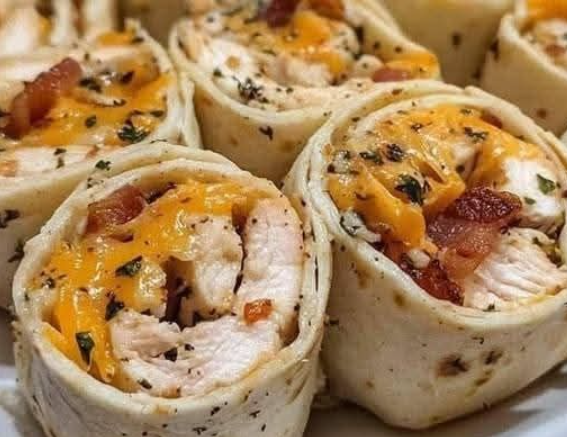 chicen bacon ranch pinwheels