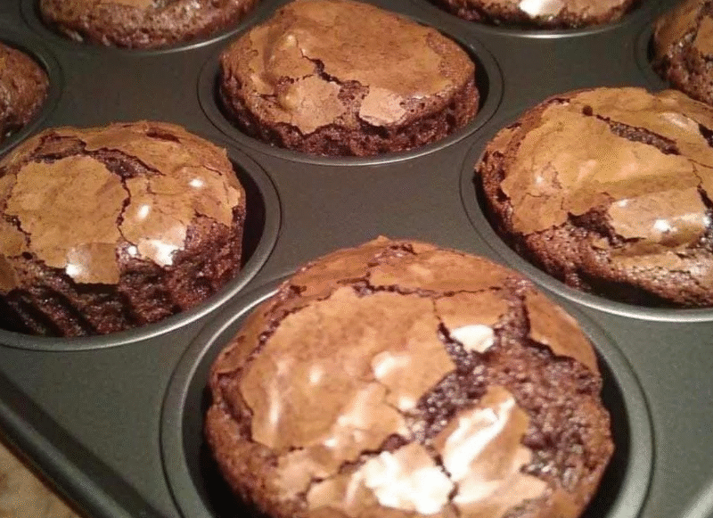 Brownie Cupcakes – Crispy on the Outside, Chewy on the Inside