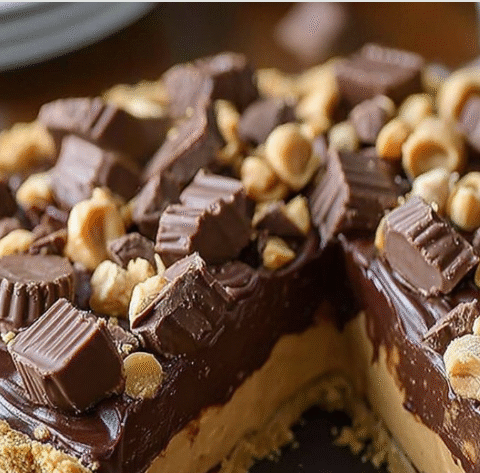 Creamy Peanut Butter Cup Pie Recipe – Quick and No-Bake