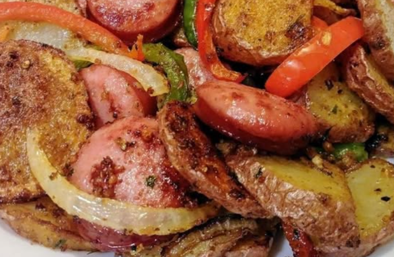 Fried Potatoes and Onions / Peppers with Smoked Sausage