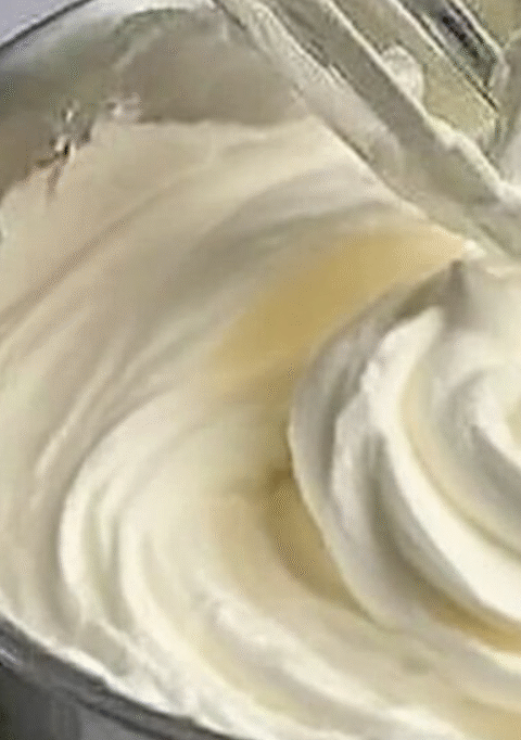 3-Ingredient Frosting: A Delicious and Budget-Friendly Topping for Any Dessert