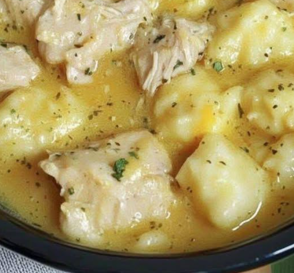 Best Ever Crock Pot Chicken and Dumplings – Creamy Southern Comfort