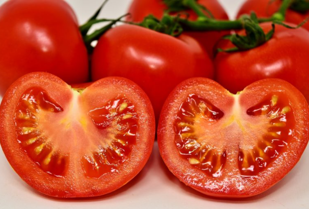 I will grow tomatoes this way to get the highest yield without much care