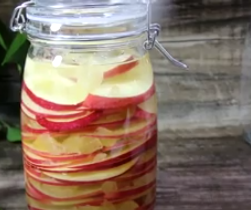 A Simple Fermented Apple Recipe for Gut Health, Immunity, and Natural Energy