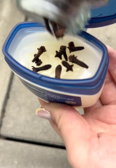 Could Two Simple Pantry Ingredients Help Support Healthier-Looking Brows and Lashes?