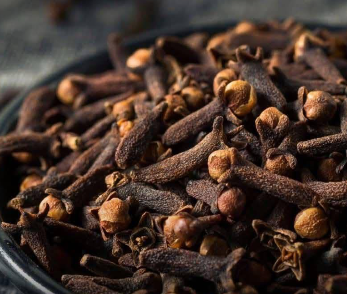 8 Benefits of Cloves You Probably Didn’t Know About