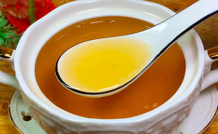 The Art of Crafting a Nourishing Apple, Astragalus, and Hawthorn Infusion