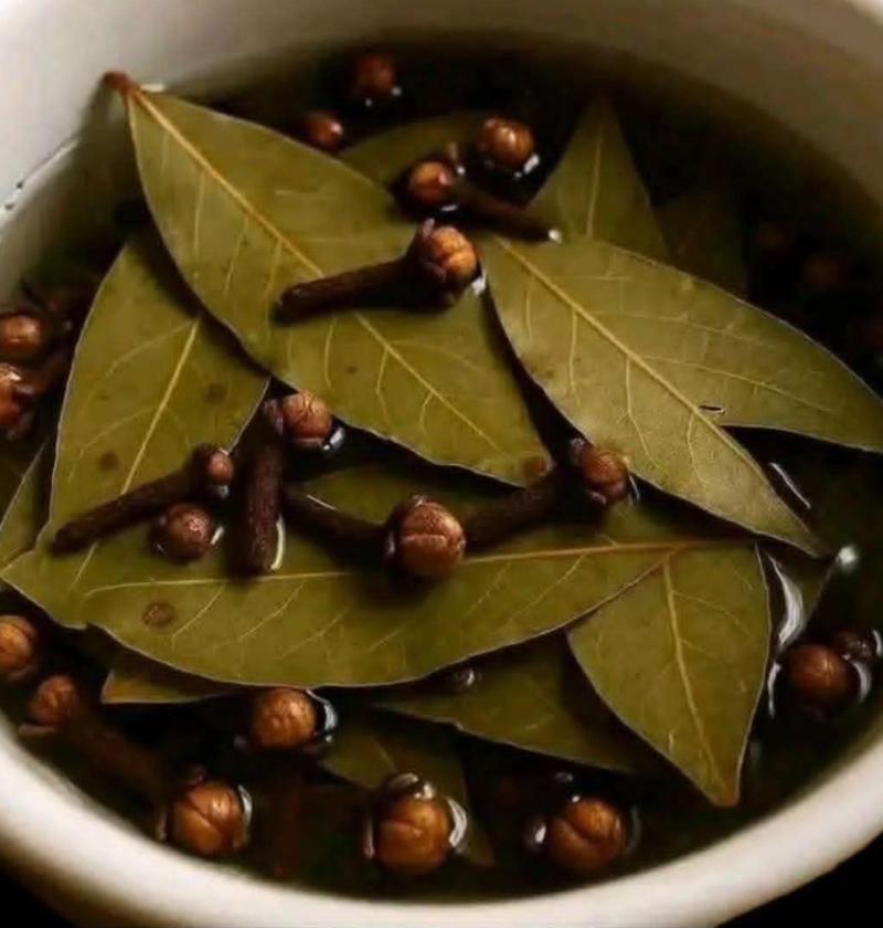 Bay Leaf and Clove Herbal Tea