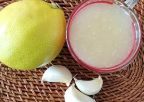 Nail Fungus Removal: 100% Natural Treatment with Garlic & Lemon!