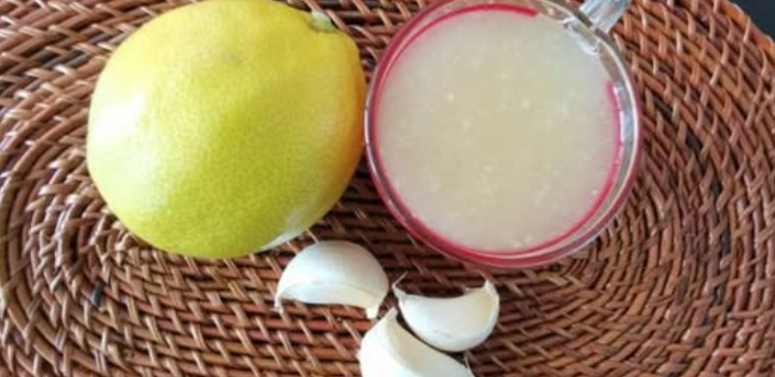 Nail Fungus Removal: 100% Natural Treatment with Garlic & Lemon!