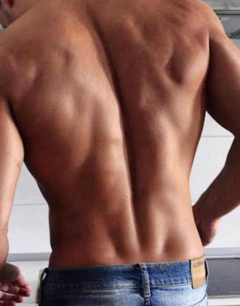 If You Have These Two “Dimples” on Your Lower Back, Here’s What They Mean