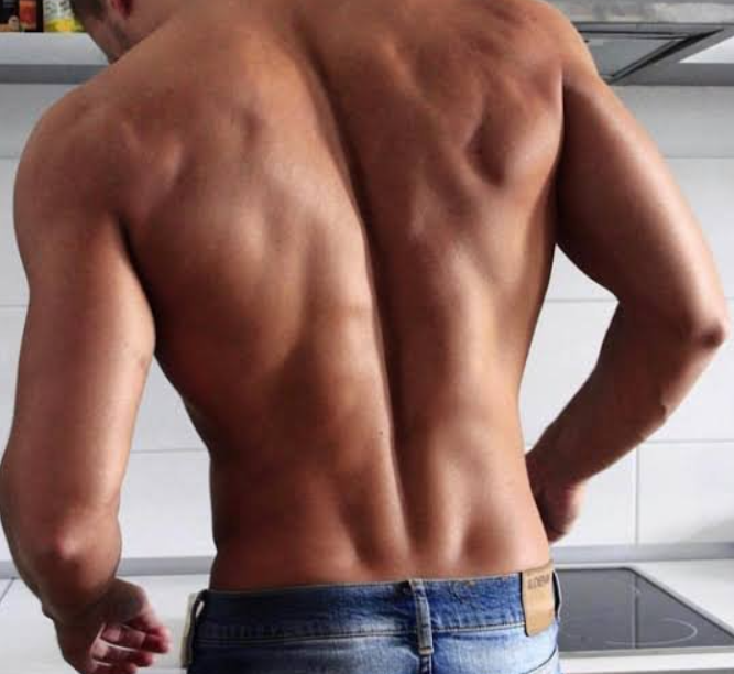 If You Have These Two “Dimples” on Your Lower Back, Here’s What They Mean