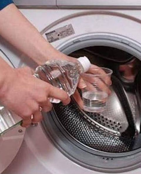 5 Reasons To Add Vinegar to Your Laundry – Safe, Natural & Effective