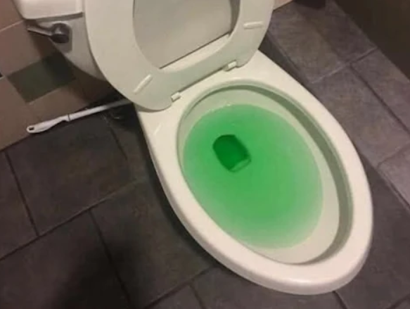 How to Unclog a Toilet Without Using a Plunger – 5 Smart, No-Mess Hacks That Actually Work