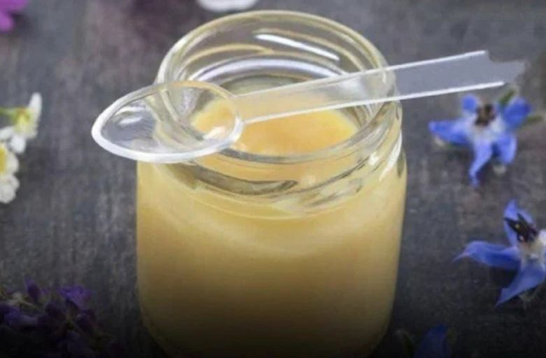 5 Estrogen-Rich Foods Women Should Eat for Hormonal Balance & Radiant Skin